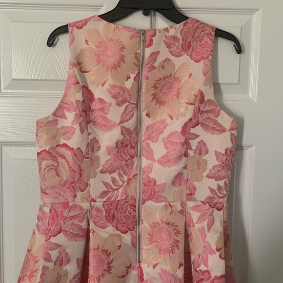 2 for $22 || Nanette Lepore Pink Floral Jacquard Dress sz 10 🌸 - Picture 16 of 16